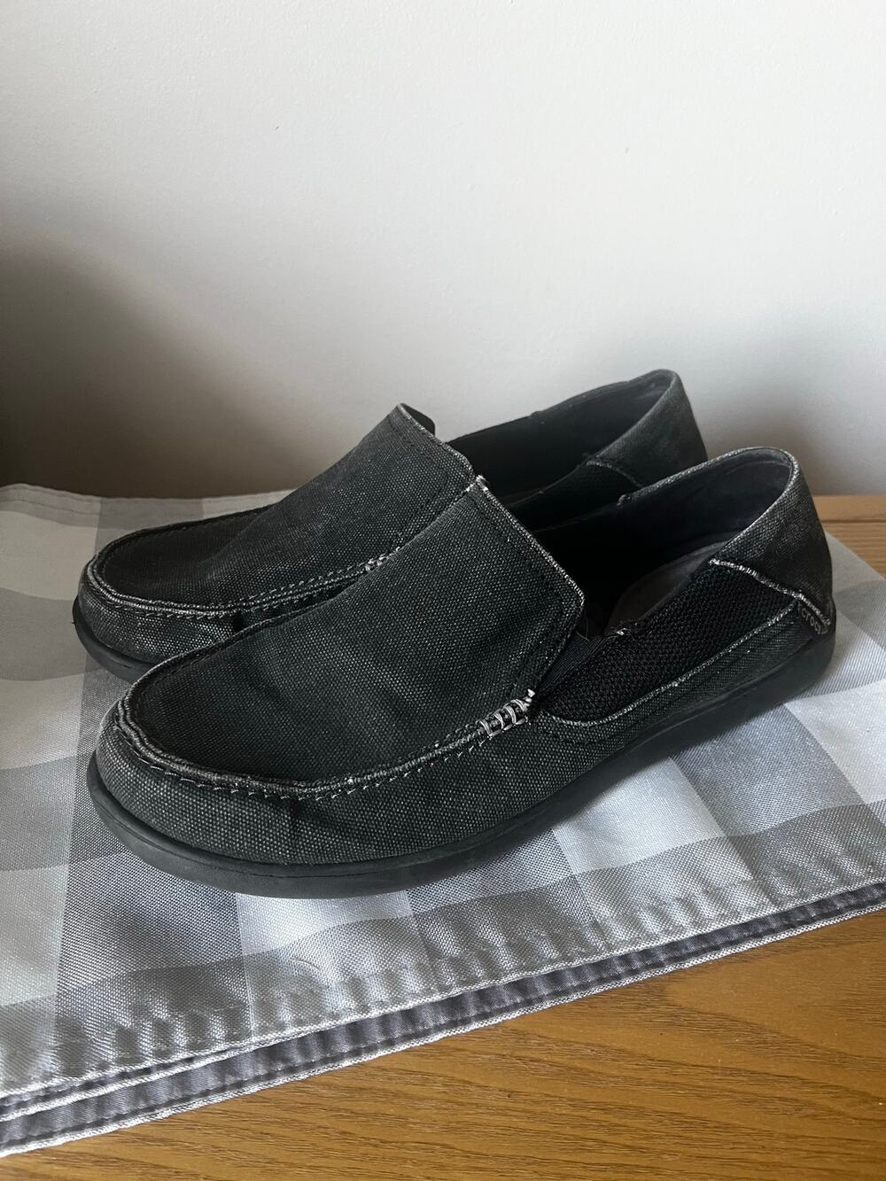 Crocs Men's Santa Cruz Slip On Loafers Gray Comfort Size 11 Casual
